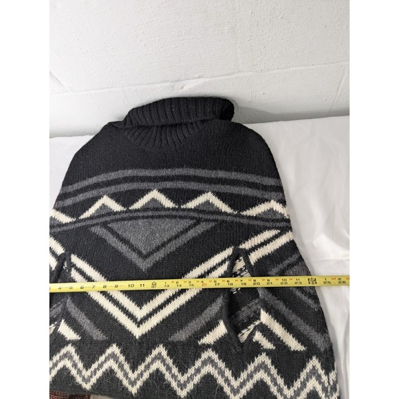 BCBG Max Azria Vintage Acrylic Alpaca Wool Poncho Knit OS Cape Black Gray Geomet - Picture 7 of 10
